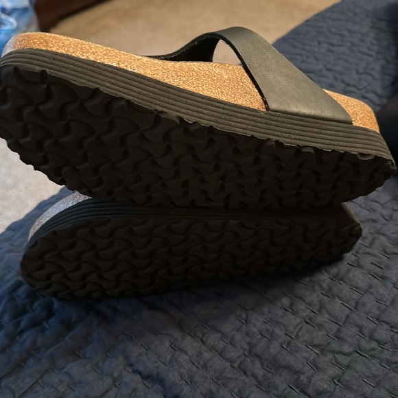 Birchenstock gizeh flex platform like new - Picture 3 of 4